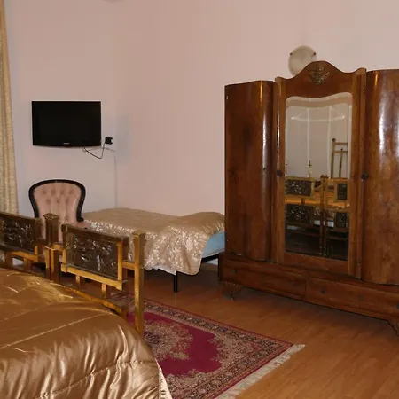 Anticaglia Palace *